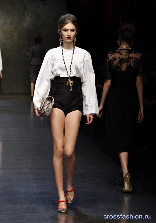 dolce-and-gabbana-fw-2014-women-fashion-show-runway-34