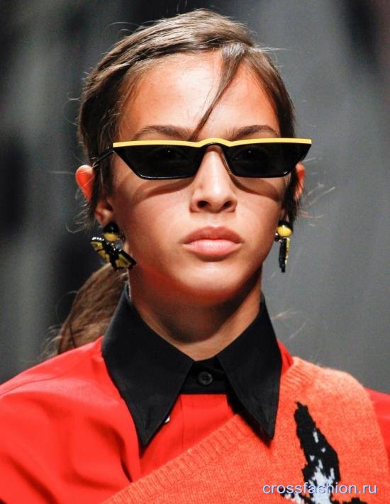 Солнцезащитные очки весна-лето 2018: актуальные модели с подиумов и street style