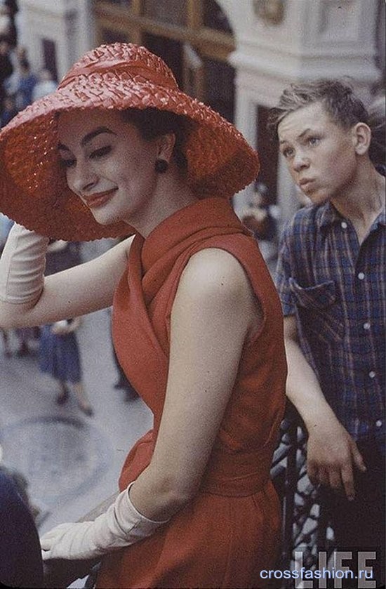 Фотосессия моделей Кристиан Диор на улицах Москвы июнь 1959 год