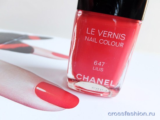 Chanel-Le-Vernis-Nail-Colour-in-647-Lilis summer-2013