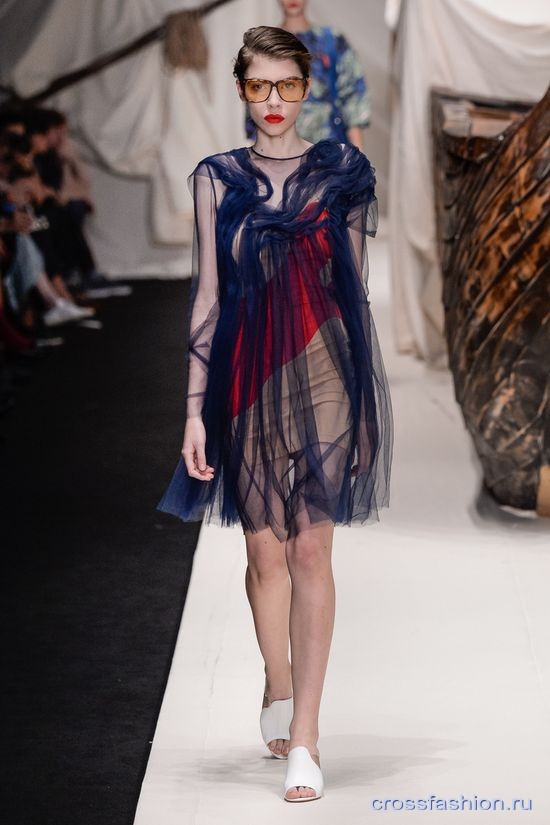 cf Alena Akhmadullina ss 2016 37