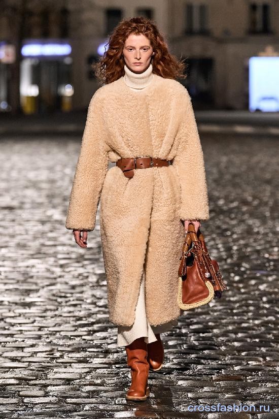 Chloe fall 2021 2022 11