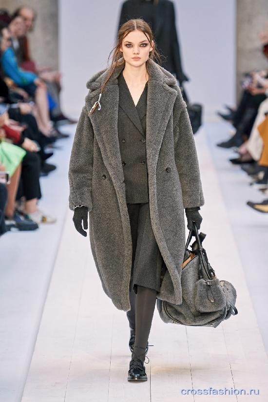 Max Mara fall 2020 14