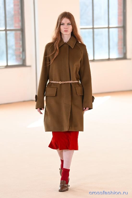 Max Mara fall 2021 32