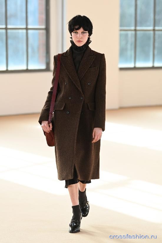 Max Mara fall 2021 18