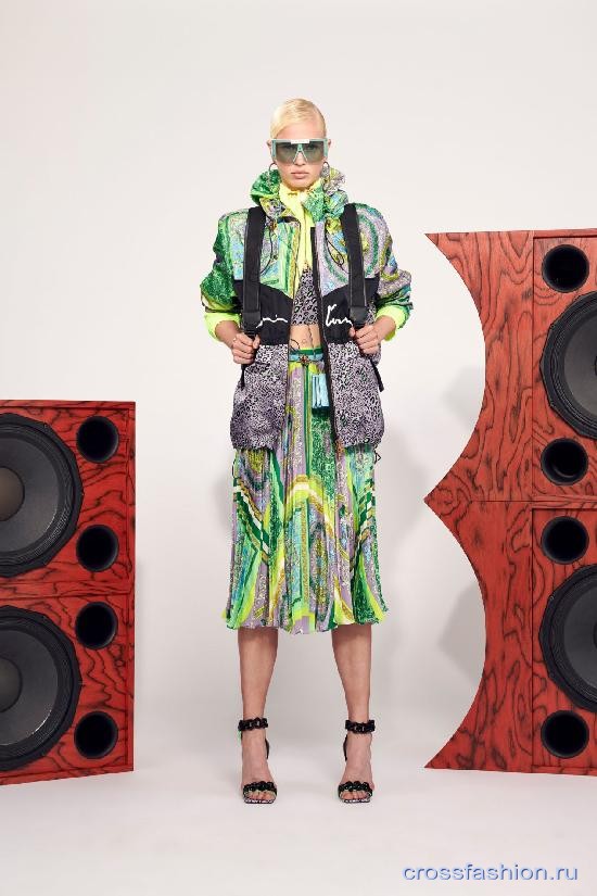Versace resort 2021 34