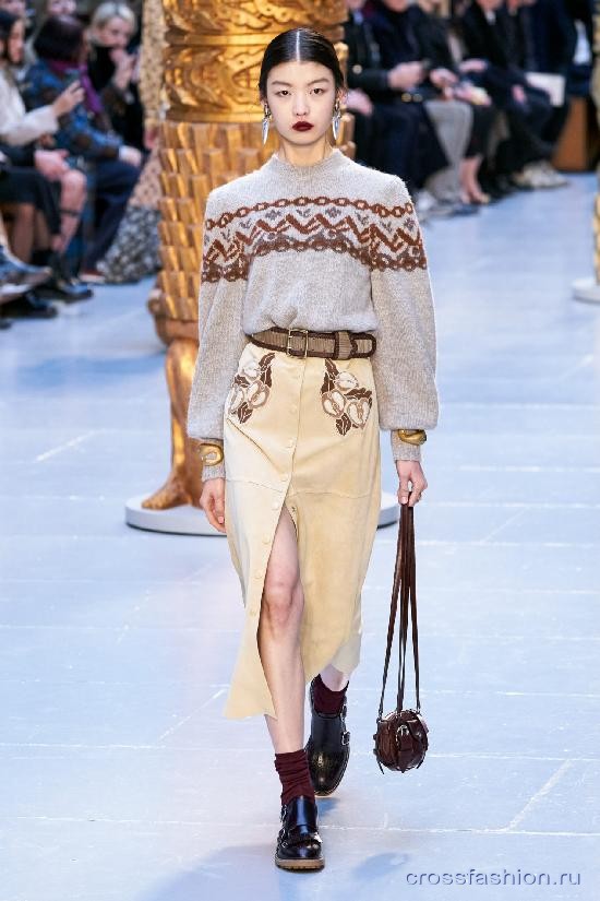 Chloe fall 2020 25