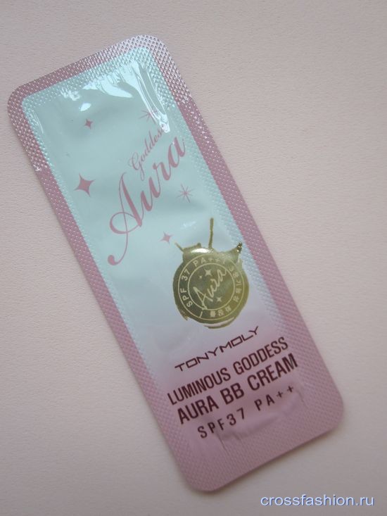 Luminous Goddess Aura BB Cream SPF 37PA++ от Tony Moly