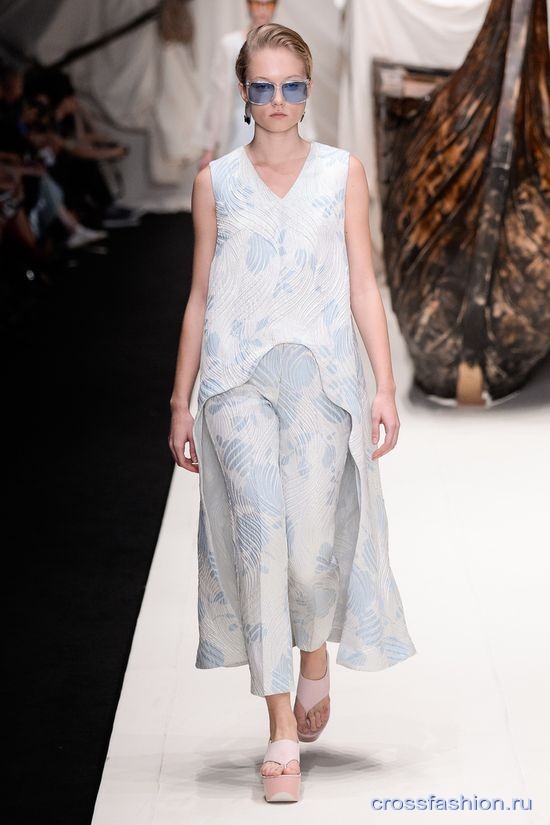 cf Alena Akhmadullina ss 2016 49