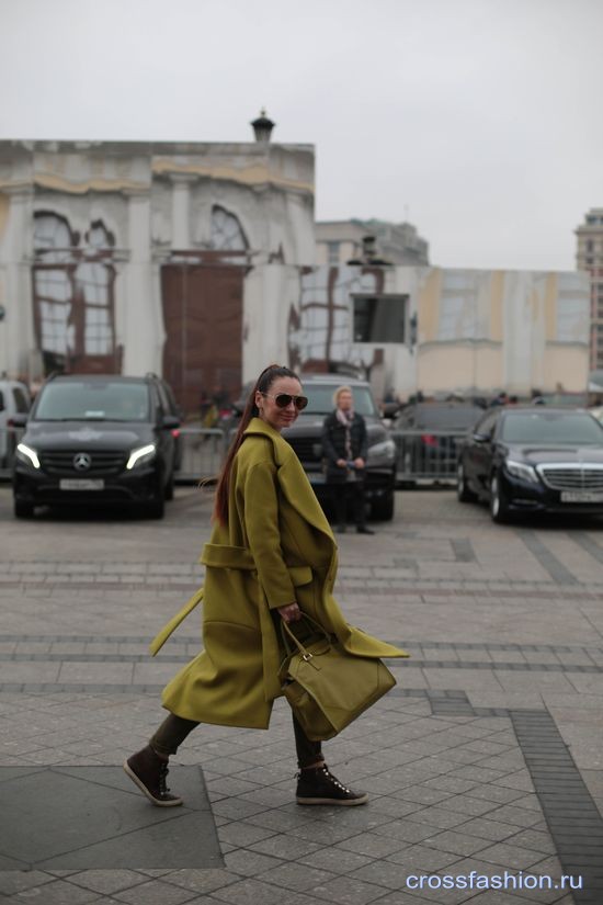 Street Style на Неделе моды Mercedes-Benz Fashion Week Russia октябрь 2015 День четвертый