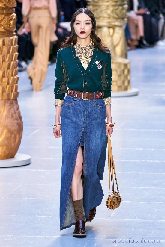 Chloe fall 2020 6