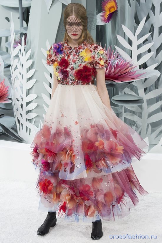 nedelya-vysokoj-mody-v-parizhe-2015-chanel-couture-vesna-leto-2015