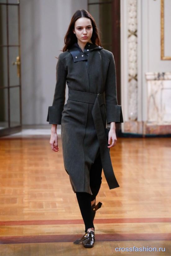 Victoria Beckham fall 2018 2