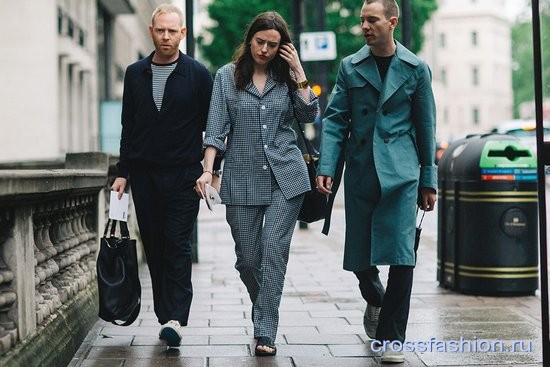 Уличная мода лондонской Недели мужской моды июнь 2016