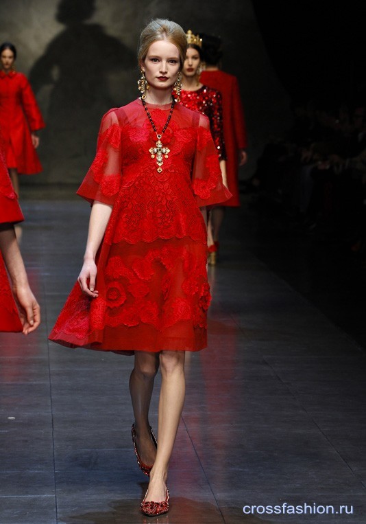 dolce-and-gabbana-fw-2014-women-fashion-show-runway-57