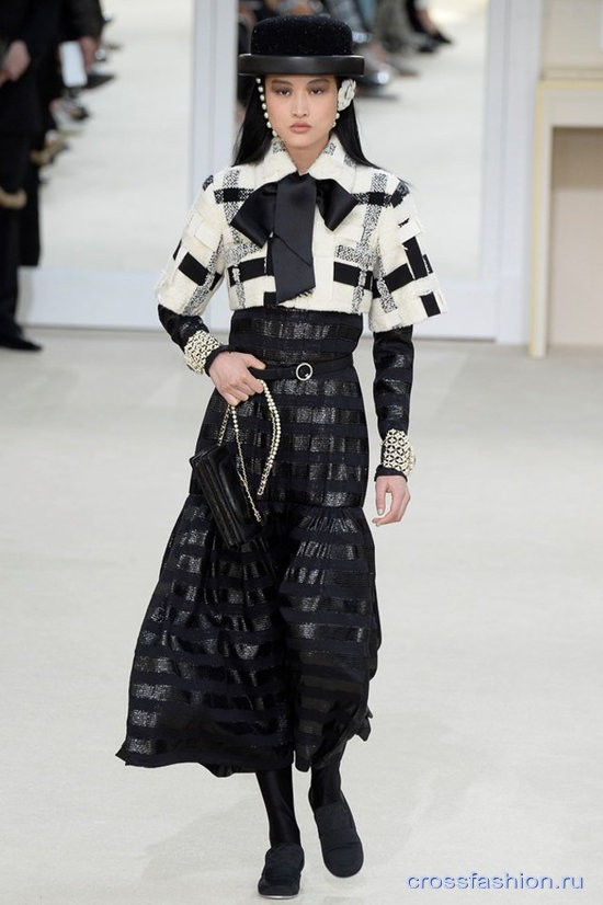 Chanel fw 2016 2017 56