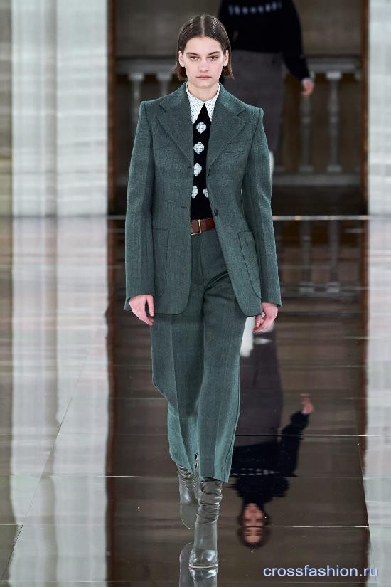 Victoria Beckham fall 2020 18