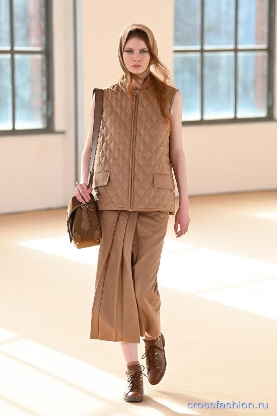 Max Mara fall 2021 3