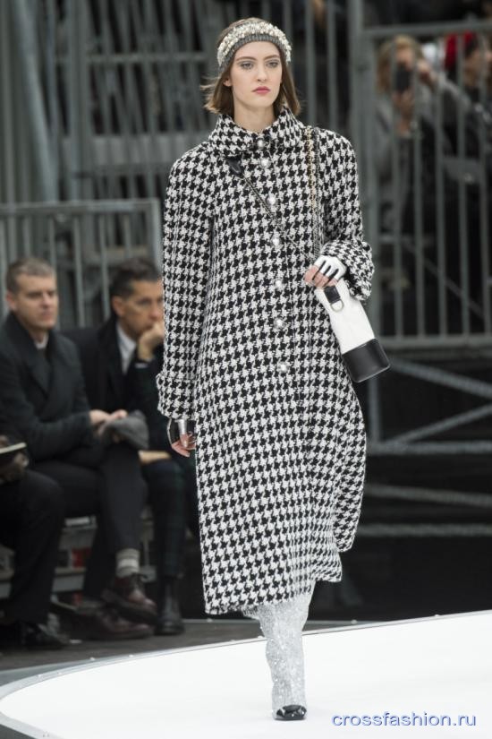 Chanel fall 2017 2018 23