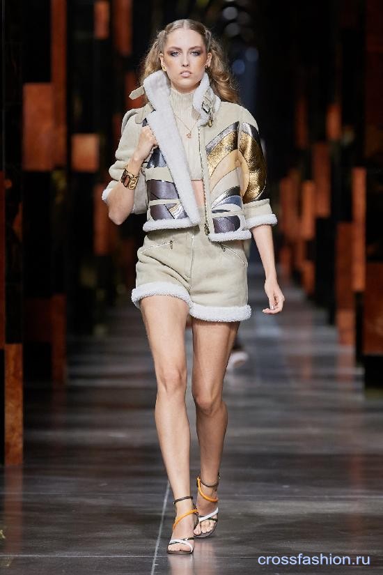 Fendi ss 2022 21