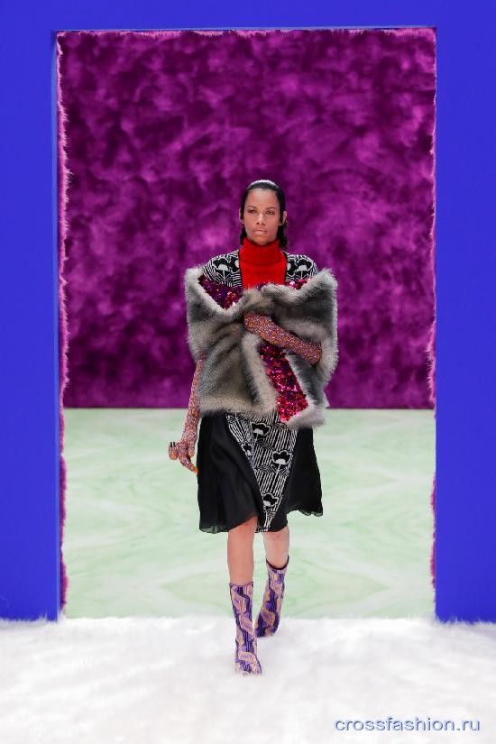 Prada fall 2021 2022 25