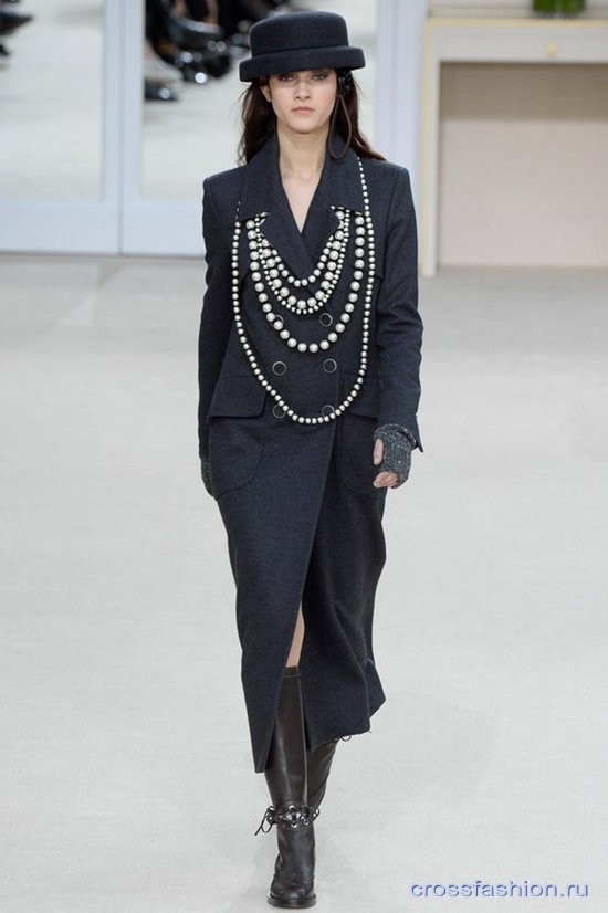 Chanel fw 2016 2017 39