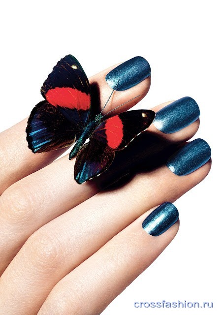 Chanel-Le-Vernis-Nail-Colour-in-667-Bel-Argus press-kit-image summer-2013 photography-Richard-Burbridge