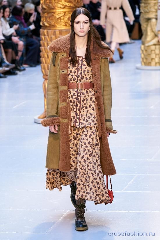 Chloe fall 2020 24