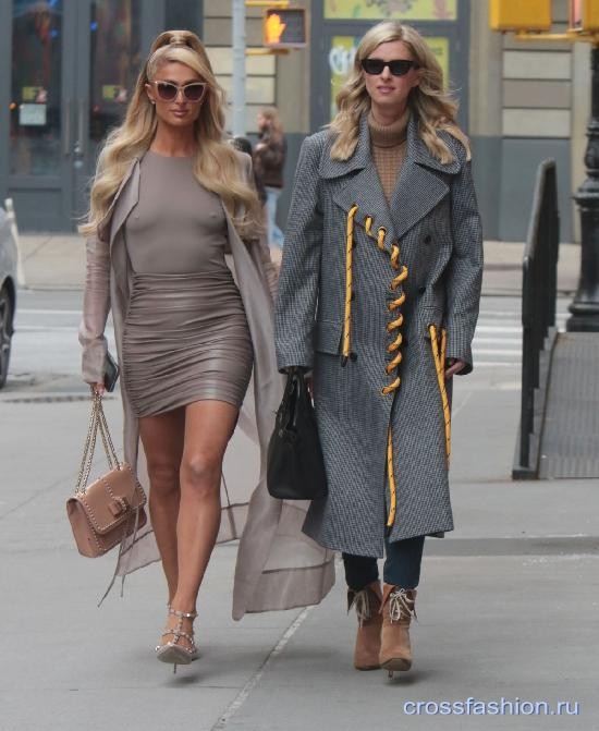 Paris and Nicky Hilton 2