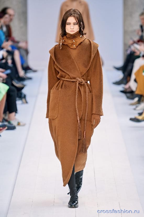 Max Mara fall 2020 32