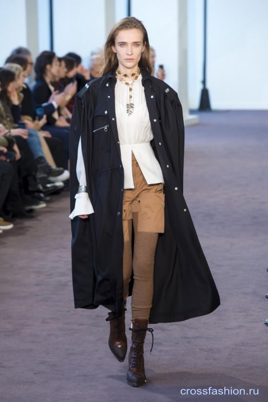 Chloe fall 2018 23