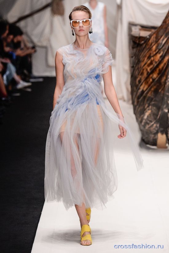 cf Alena Akhmadullina ss 2016 47