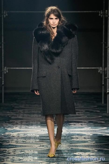 Prada fall 2025 18