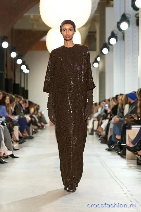 Michael Kors Collection 54