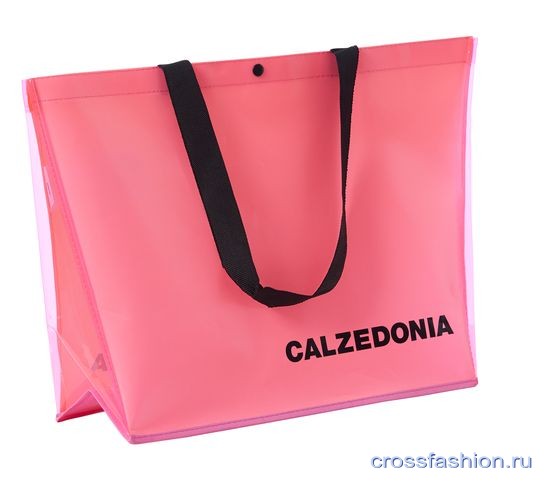 Calzedonia дарит покупателям яркую сумку-шопер