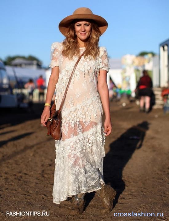 glastonburylacedress-590x775