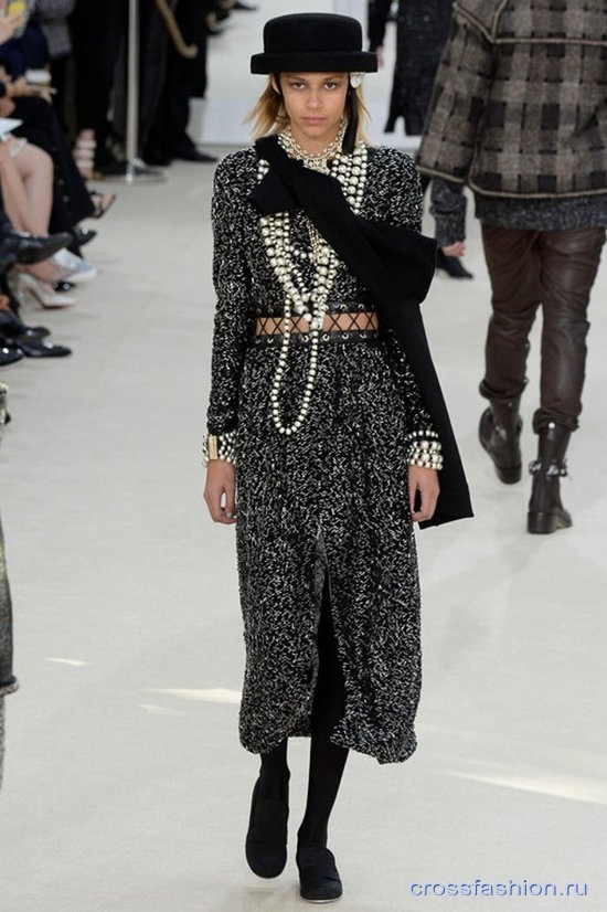 Chanel fw 2016 2017 78