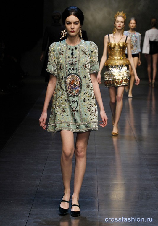 dolce-and-gabbana-fw-2014-women-fashion-show-runway-38