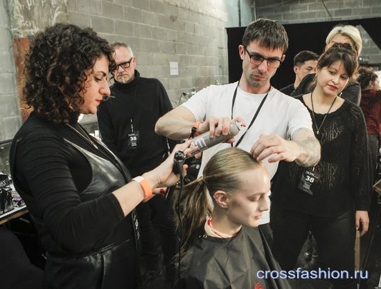 Прическа хвост с показа Prabal Gurung fall 2017:Мастер-класс от стилиста Wella Professionals