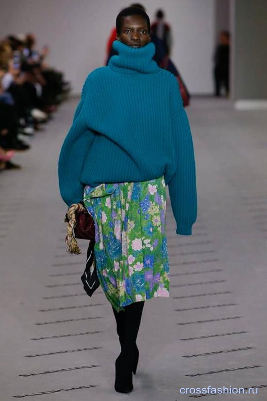 Модные джемперы и свитеры оверсайз в коллекциях осень-зима 2017-2018: обзор