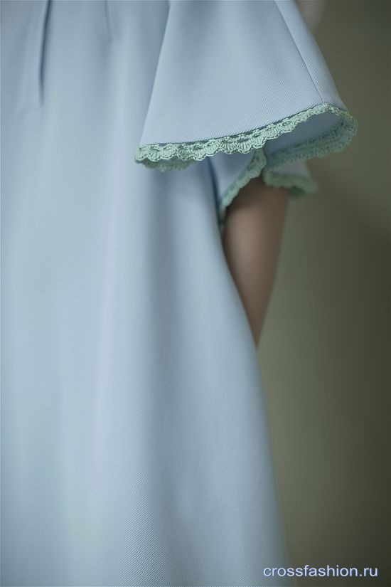 cf Vika Gazinskaya ss 2016 13a