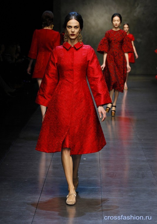 dolce-and-gabbana-fw-2014-women-fashion-show-runway-59