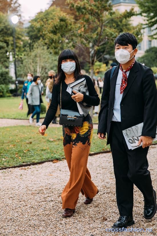 Paris street style ss 2021 56