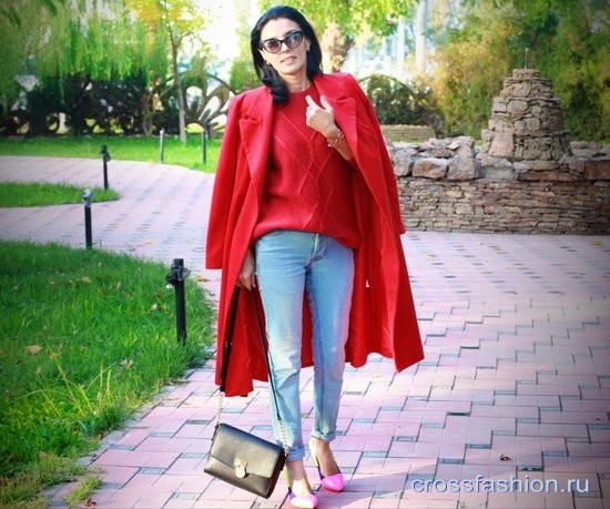 Стиль после 35 лет: как и с чем носить красное пальто