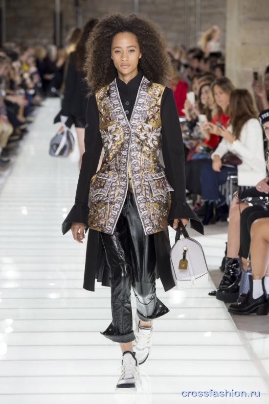 Louis Vuitton ss 2018 11