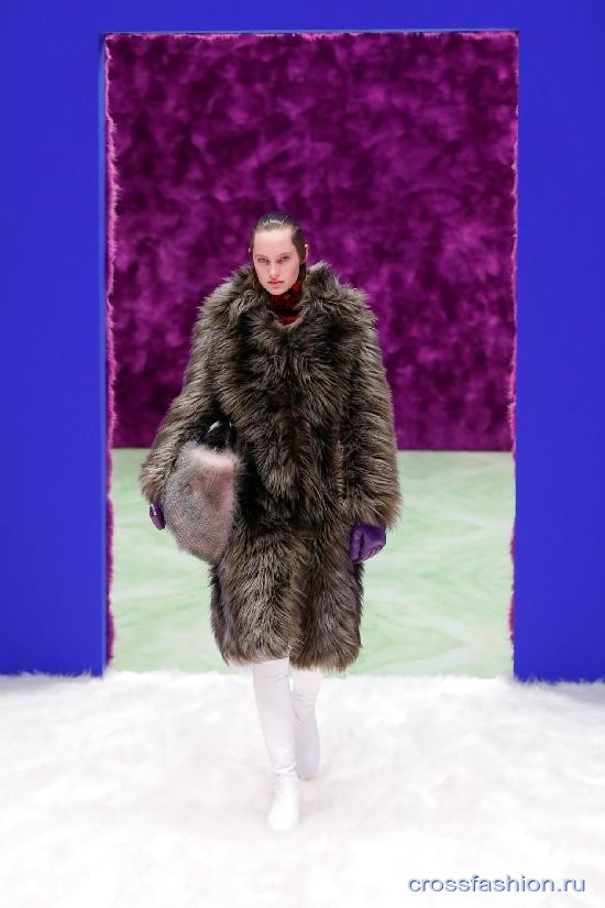 Prada fall 2021 2022 14