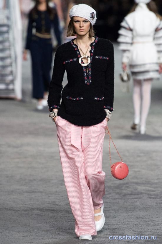 Chanel resort 2018 50