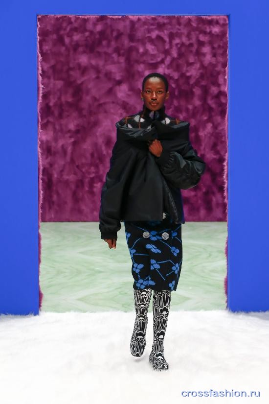 Prada fall 2021 2022 27