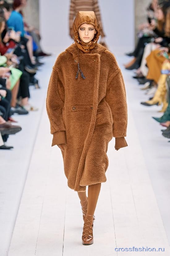 Max Mara fall 2020 28