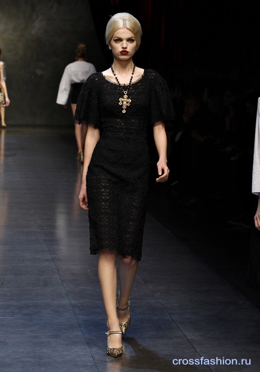 dolce-and-gabbana-fw-2014-women-fashion-show-runway-37